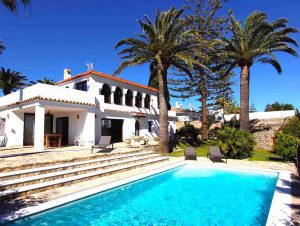 Luxus-surf-yoga-retreat